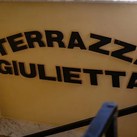 Terrazza Giulietta - Piazza Cavour-2